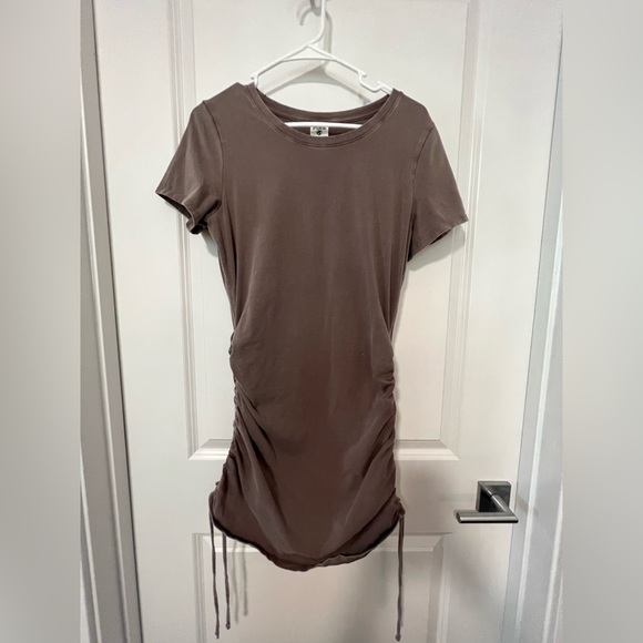 Pink T-shirt, dress size large, light brown color - Picture 1 of 3